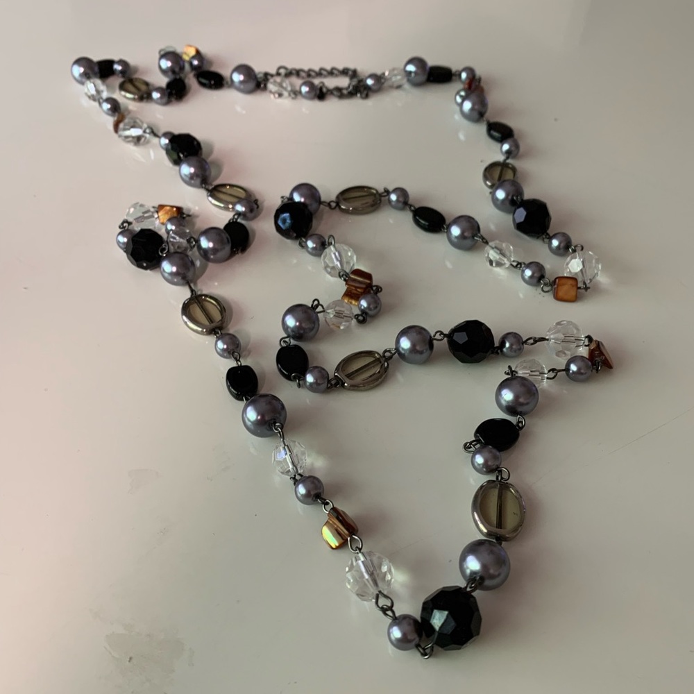 Premier Designs long beaded necklace Can be worn long or doubled and worn shorte